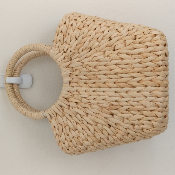 Wicker/Rattan Floral Basket Purse - Picture 3 of 8